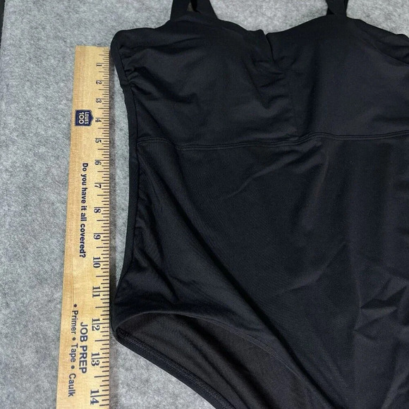 Athleta Square Neck V Cup One Piece Swimsuit Womens 36B/C Black Slimming - Picture 13 of 13